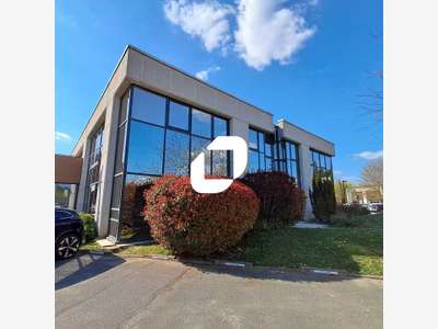 A louer Bureaux 546m² Guyancourt