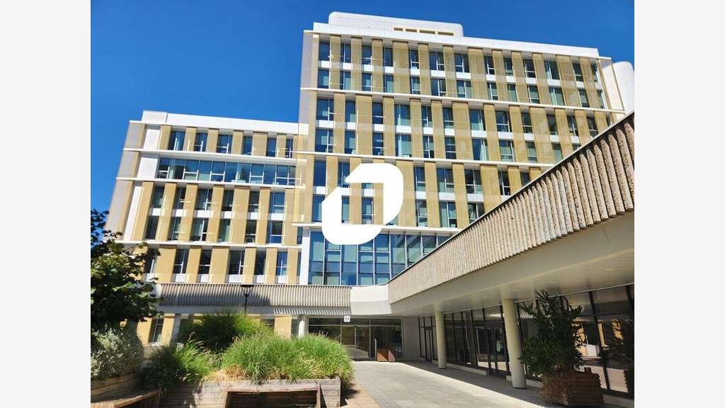 A louer Bureaux 413m² Guyancourt