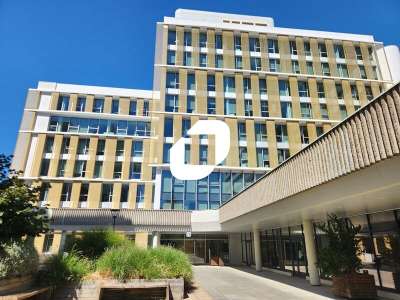 A louer Bureaux 826m² Guyancourt