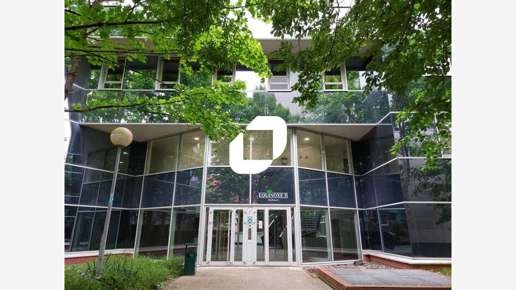 A louer Bureaux 122m² Guyancourt