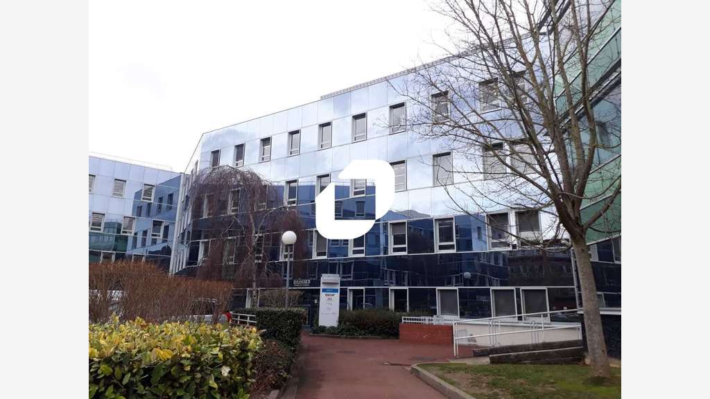 A louer Bureaux 122m² Guyancourt