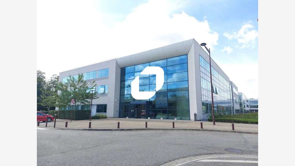 A louer Bureaux 617m² Guyancourt