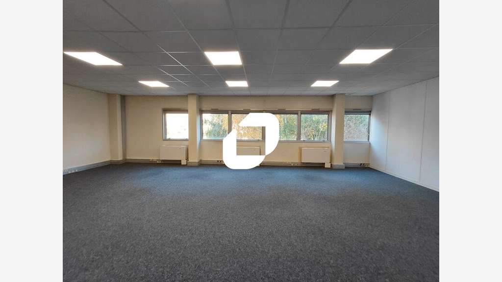 A louer Bureaux 154m² Guyancourt