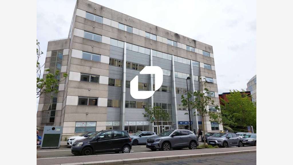 A louer Bureaux 154m² Guyancourt
