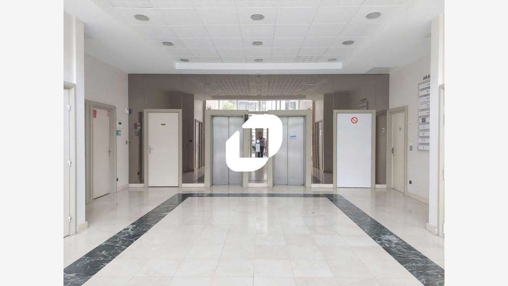 A louer Bureaux 154m² Guyancourt