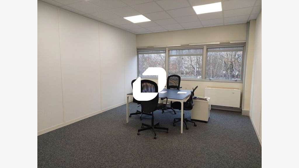 A louer Bureaux 154m² Guyancourt