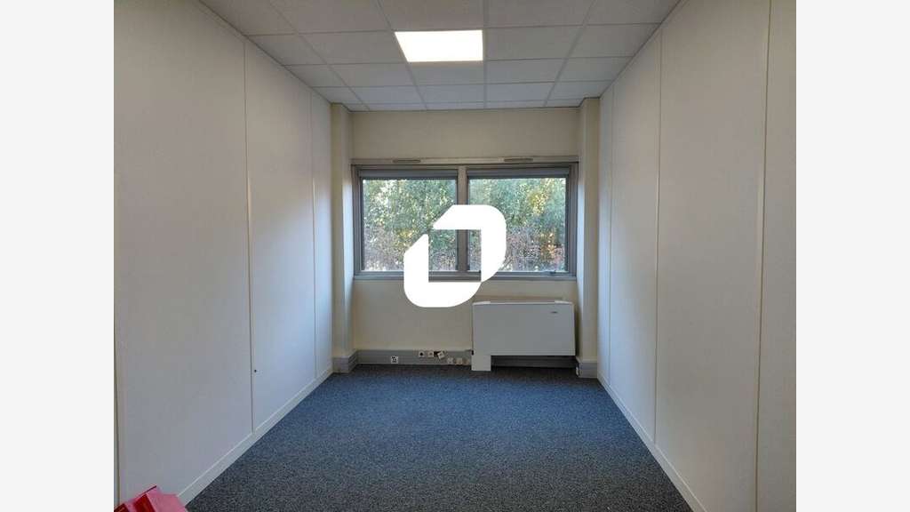 A louer Bureaux 154m² Guyancourt