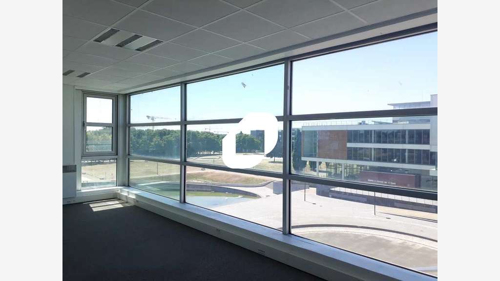 A louer Bureaux 205m² Guyancourt