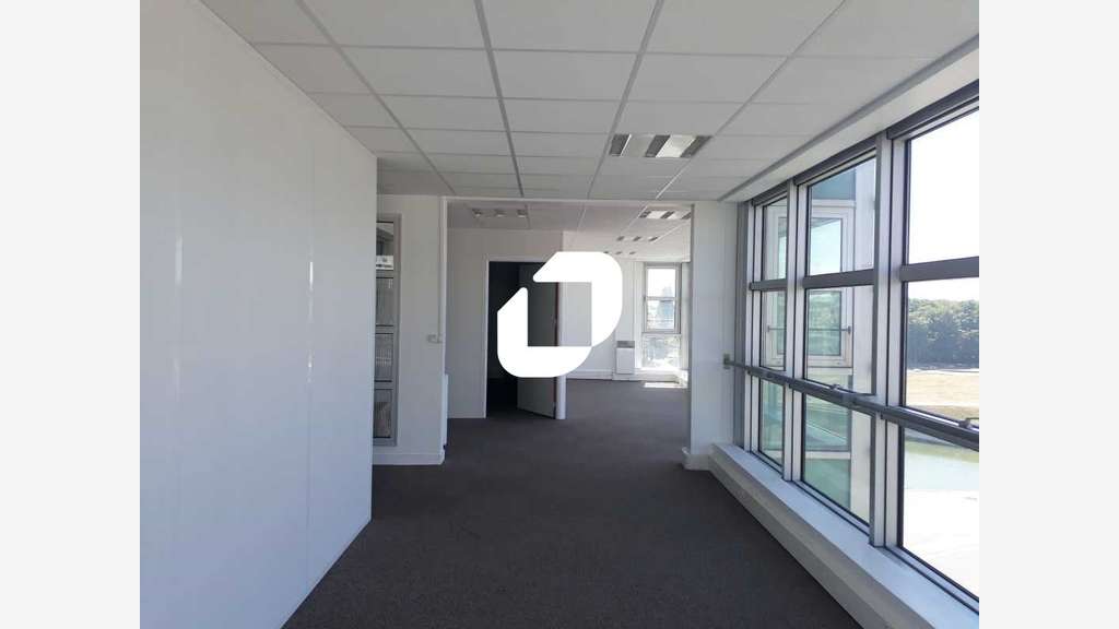 A louer Bureaux 205m² Guyancourt