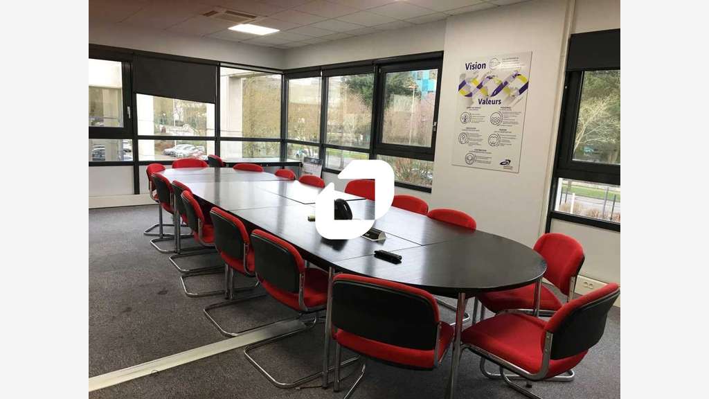A louer Bureaux 469m² Guyancourt