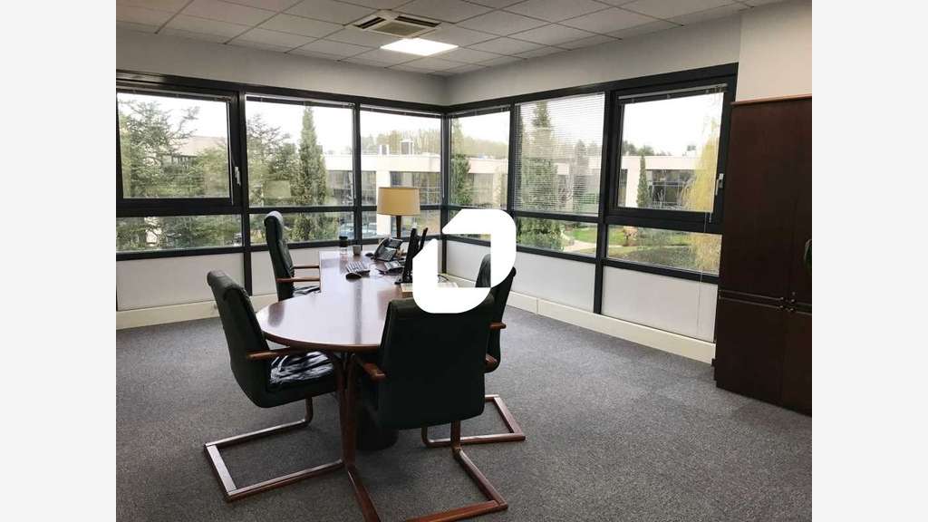 A louer Bureaux 469m² Guyancourt