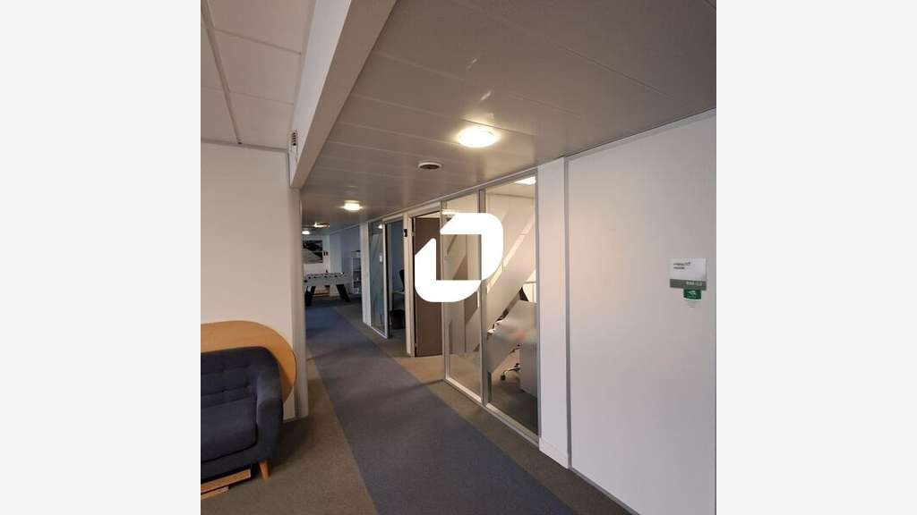 A louer Bureaux 191m² Guyancourt