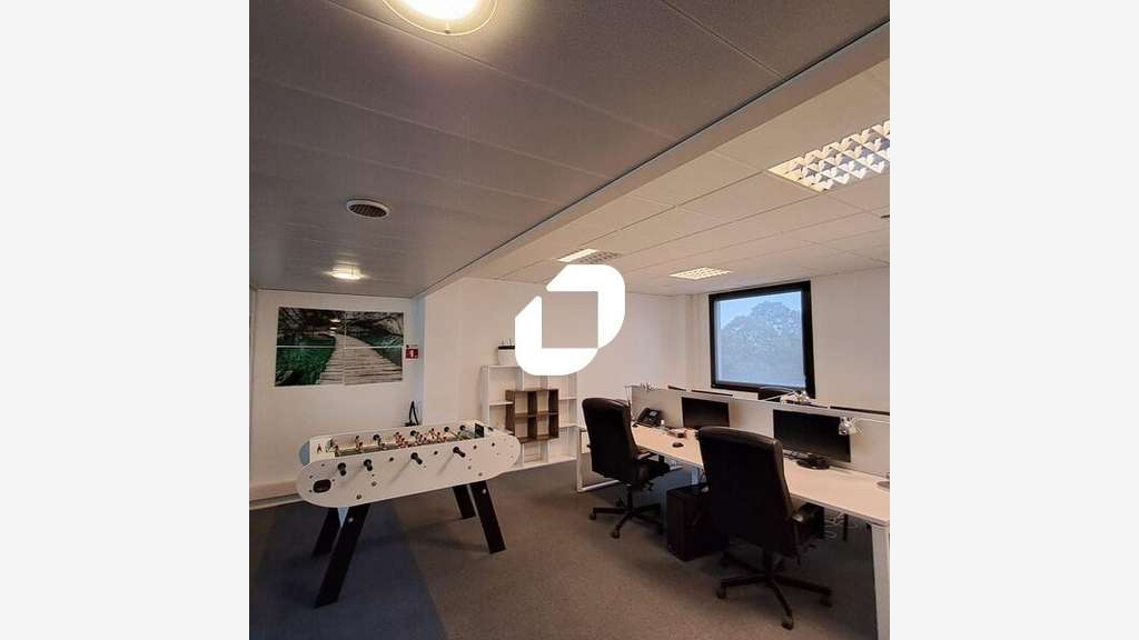 A louer Bureaux 191m² Guyancourt
