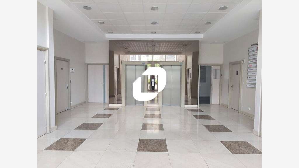 A louer Bureaux 211m² Guyancourt