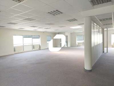 A louer Bureaux 337m² Guyancourt