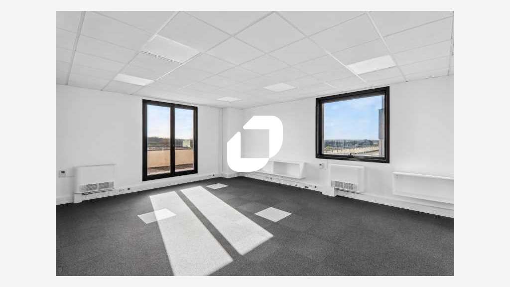 A louer Bureaux 807m² Guyancourt