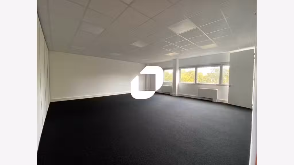 A louer Bureaux 154m² Guyancourt