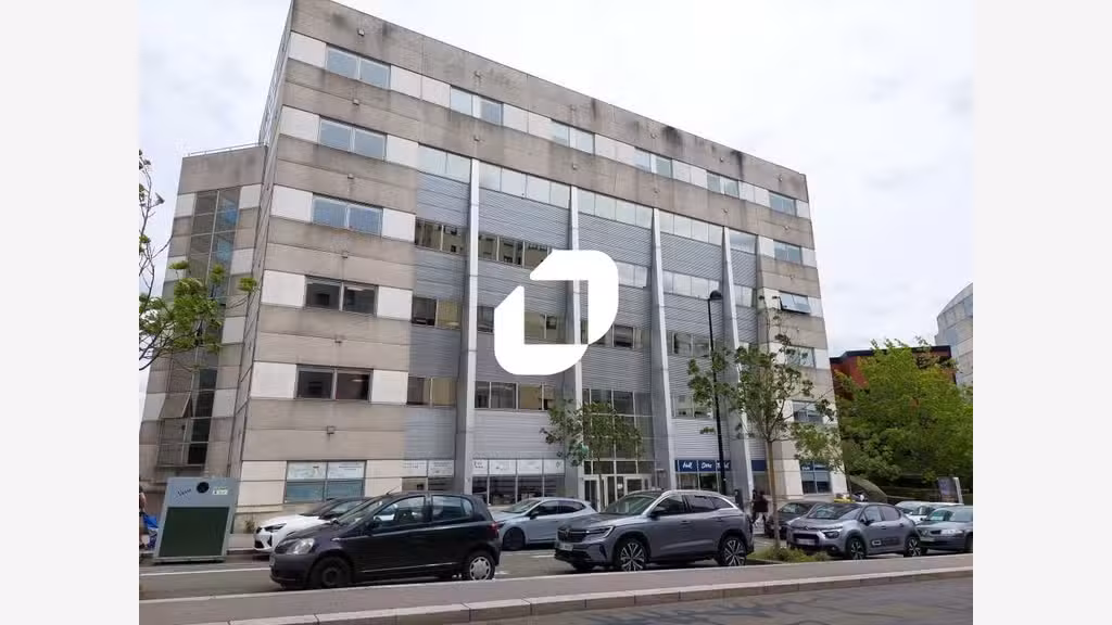 A louer Bureaux 154m² Guyancourt