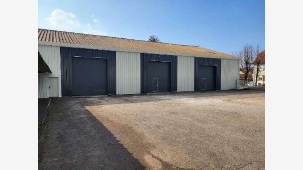 Dépôt + bureau 191m² à louer à Hagondange (57)