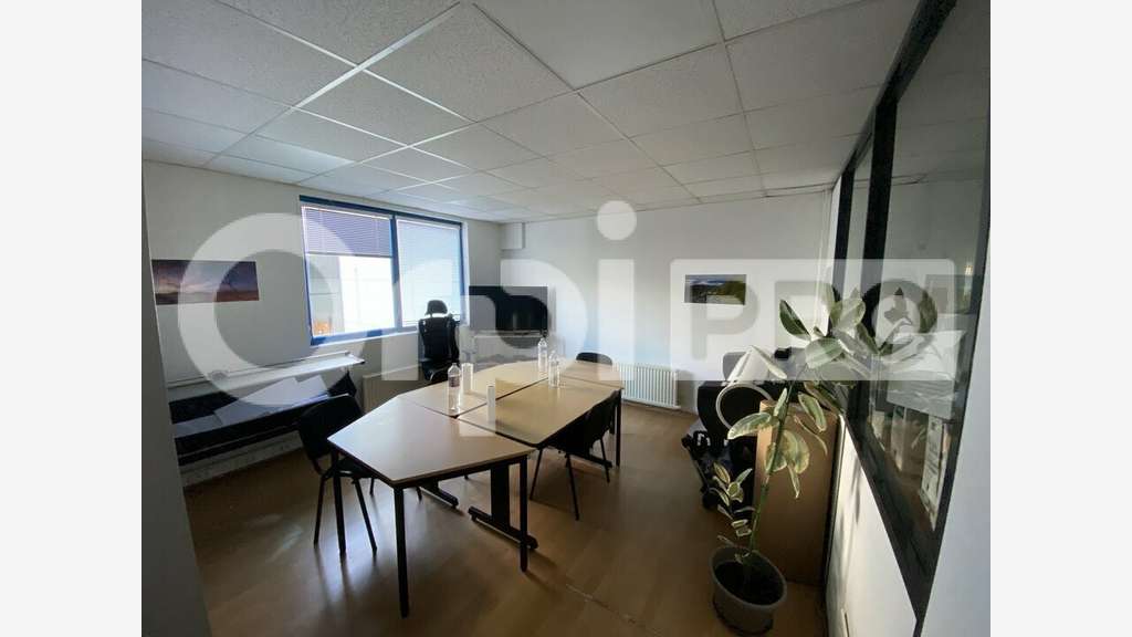 A louer bureaux 120m² à Gonfreville l'Orcher