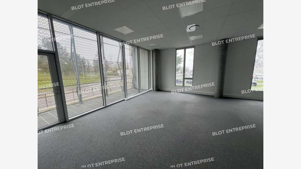 A louer bureaux 292m² RDC à Saint Herblain