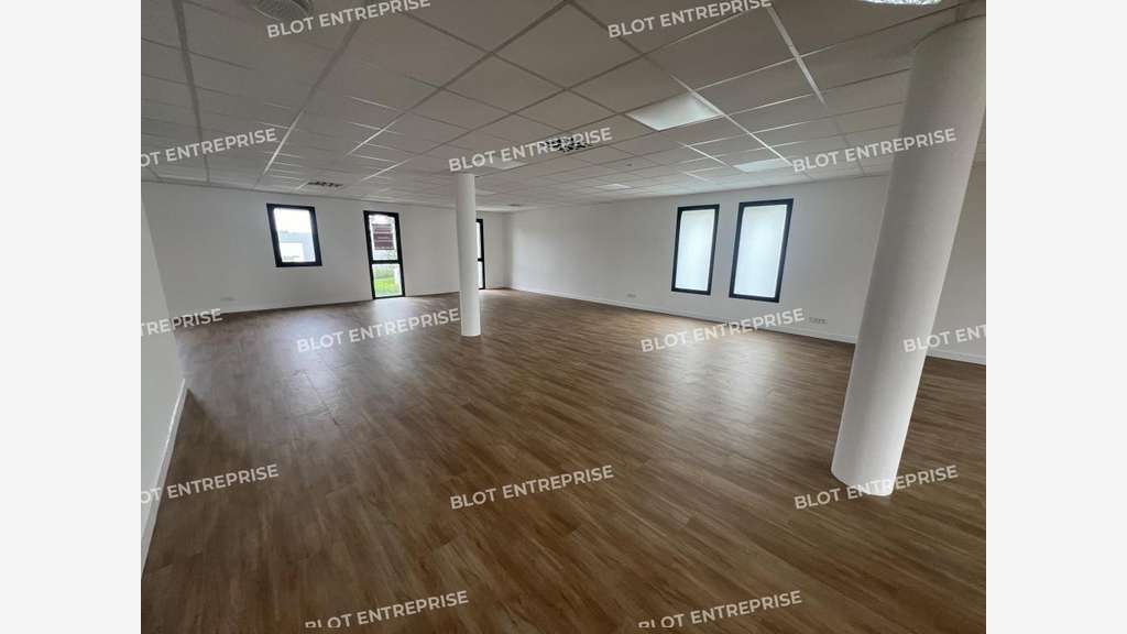 A louer bureaux neuf 305m² à Haute-Goulaine