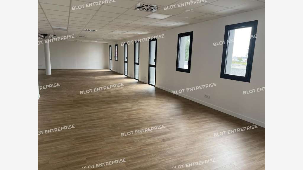 A louer bureaux neuf 305m² à Haute-Goulaine