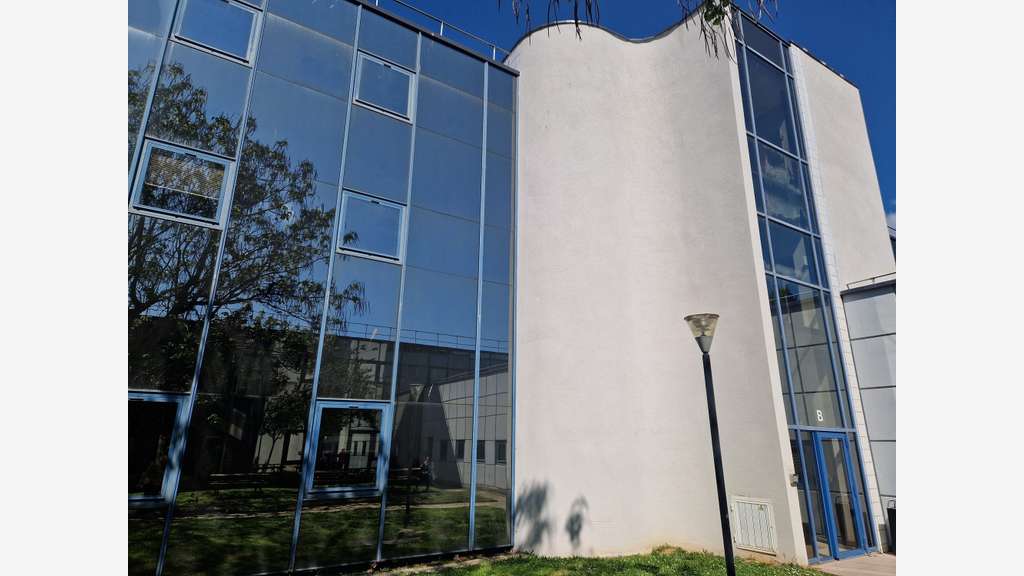 Bureaux aménagés 255m² à louer sur Caen Nord