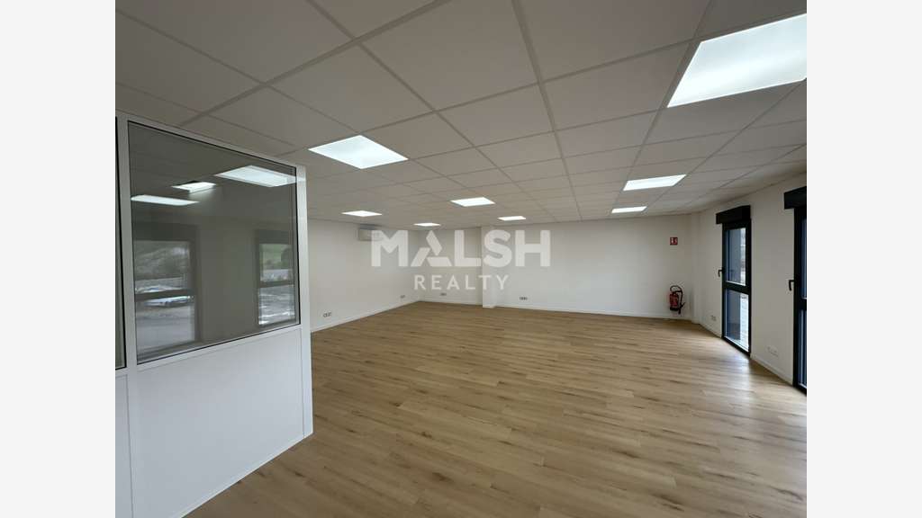 Bureaux à louer 70m² divisible en ZA à Heyrieux