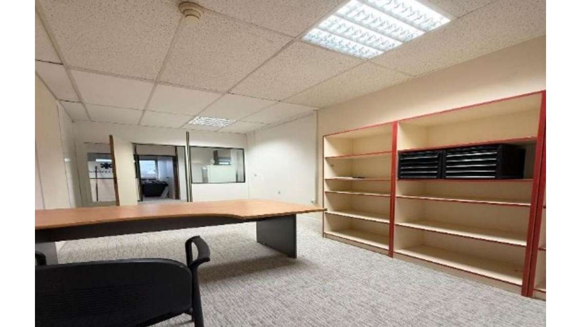 Location bureaux meublés de 16m² à Houilles