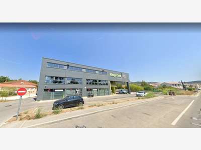 A louer bureaux de 230m² à Hyères La Bayorre