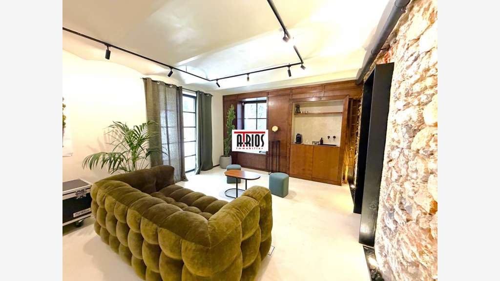 A louer bureaux de 250m² en centre ville de Hyères