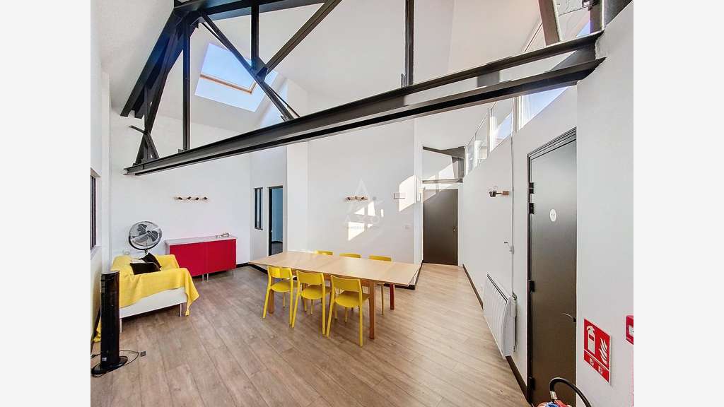 A louer bureaux à 6 mn à pied du RER Saint Maur