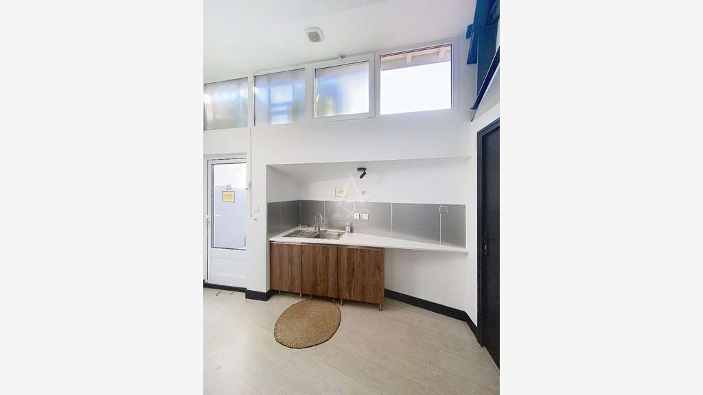 A louer bureaux à 6 mn à pied du RER Saint Maur