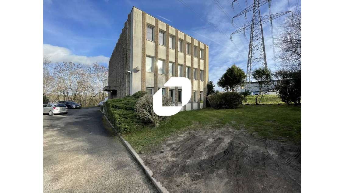 A louer Bureaux 135m² Igny