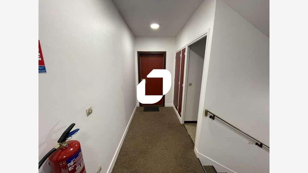 A louer Bureaux 135m² Igny