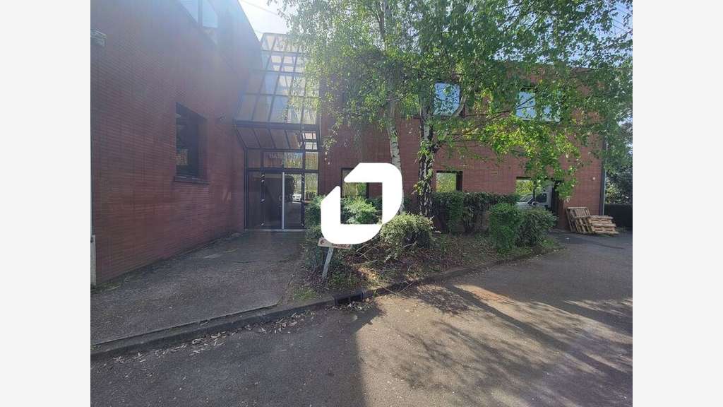 A louer Bureaux 122m² Igny
