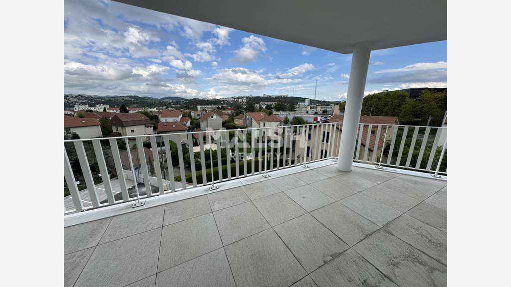 A louer bureaux 300m² à Saint-Étienne La Terrasse