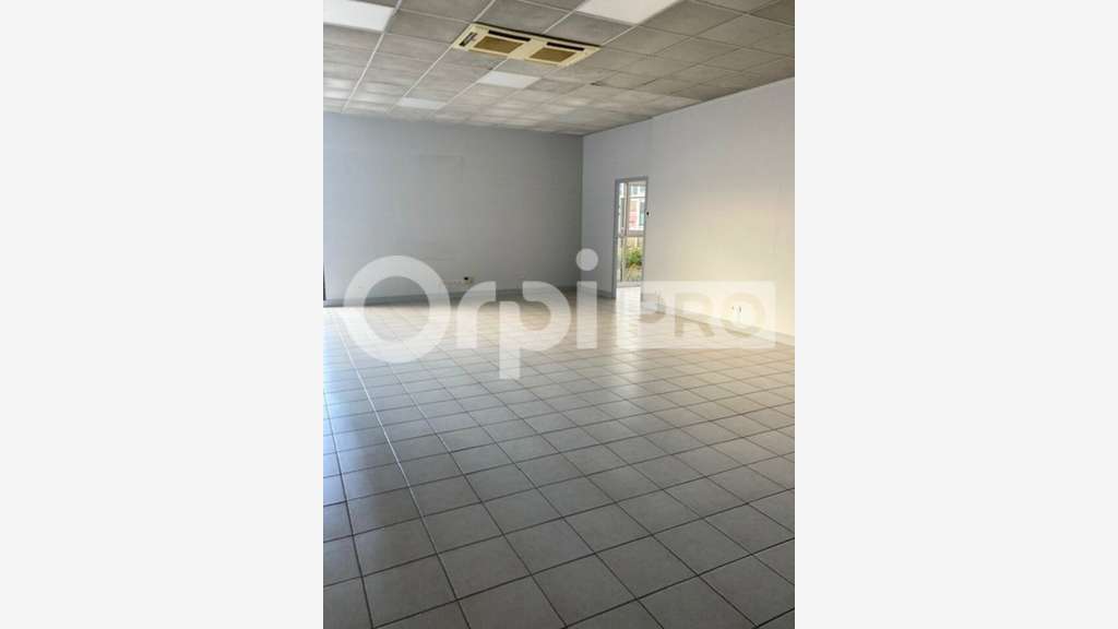 A louer local 120m² à Ingré ZA visibilité idéale