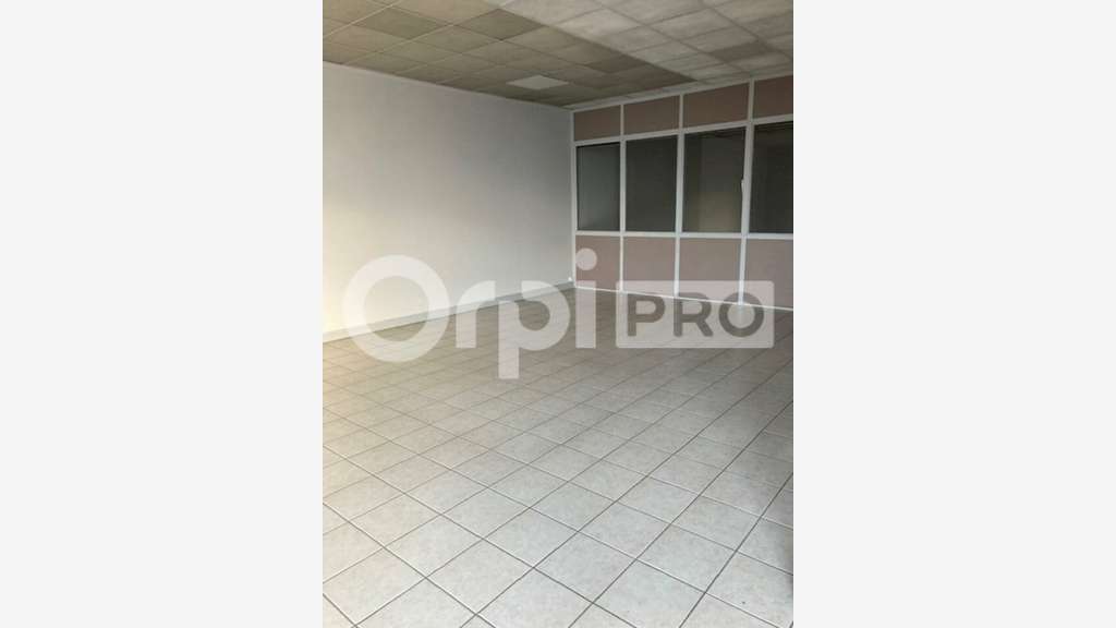 A louer local 120m² à Ingré ZA visibilité idéale