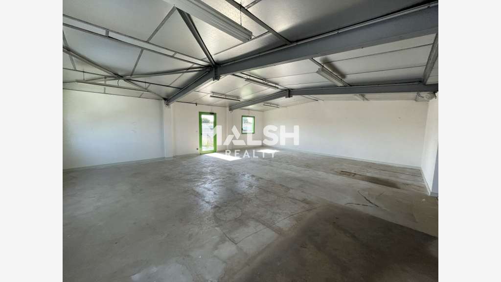 Bureaux 154m² R+1 à louer à Irigny