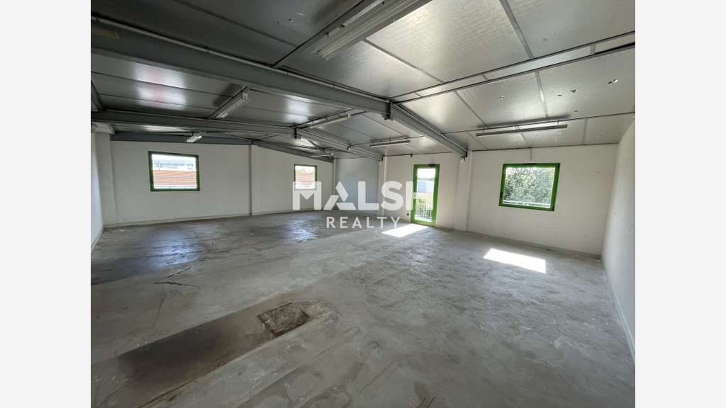 Bureaux 154m² R+1 à louer à Irigny