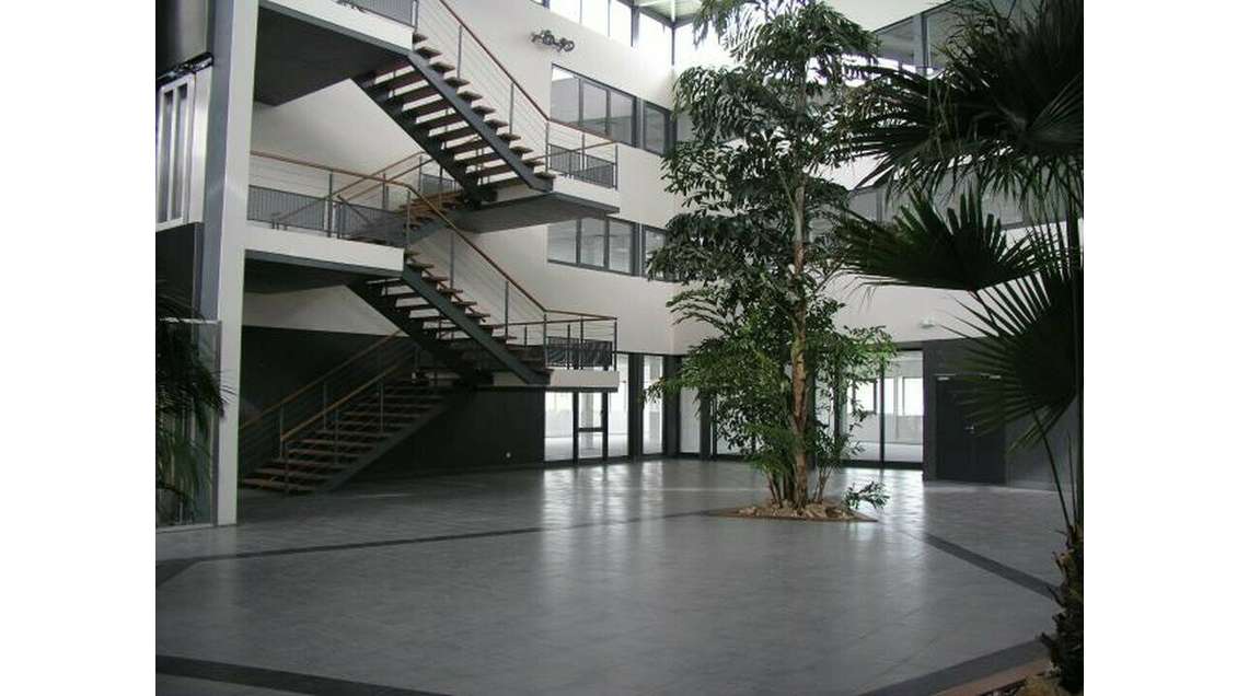 Bureaux de 260m² à louer à Isneauville (76)