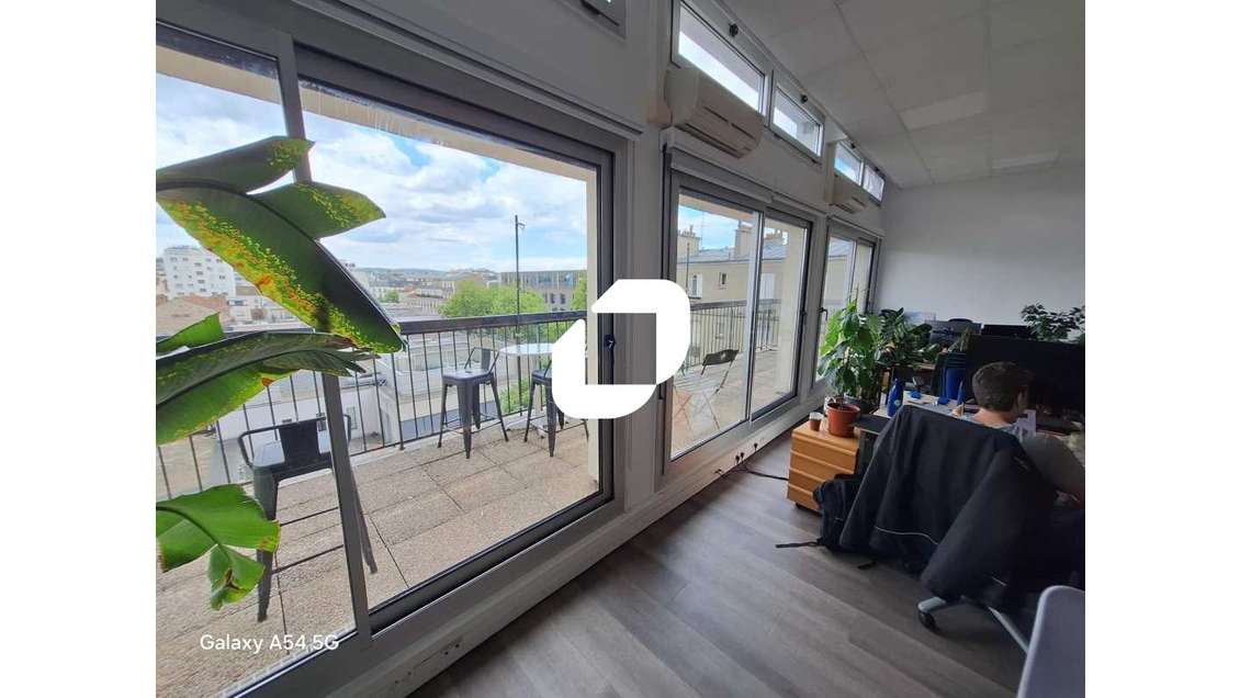 A louer Bureaux 143m² Issy les moulineaux