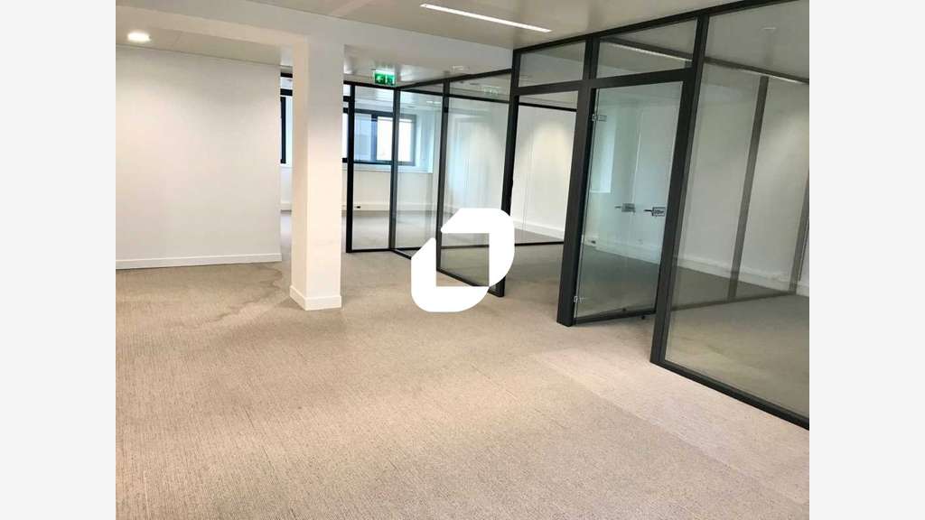 A louer Bureaux 111m² Issy les moulineaux