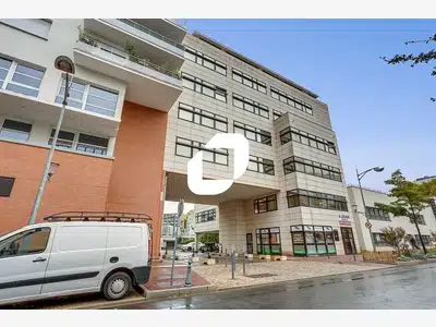 A louer Bureaux 97m² Issy les moulineaux