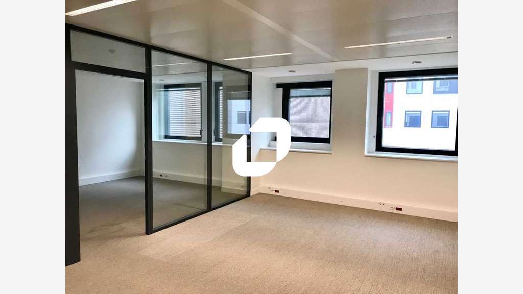 A louer Bureaux 81m² Issy les moulineaux
