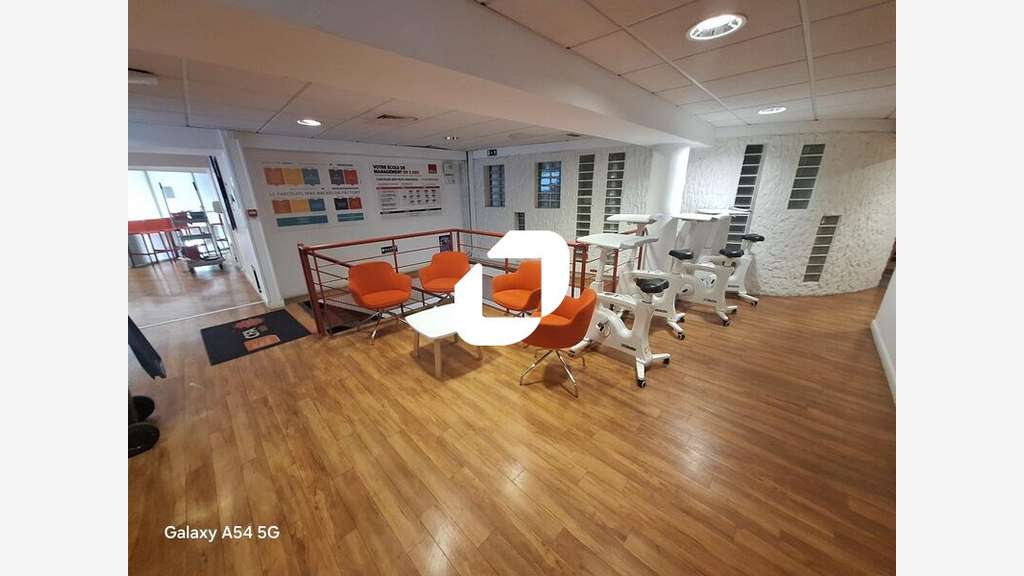 A louer Bureaux 680m² Issy les moulineaux