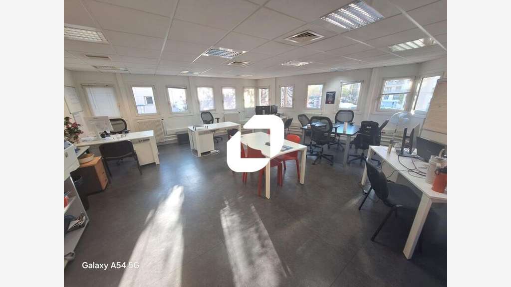 A louer Bureaux 680m² Issy les moulineaux