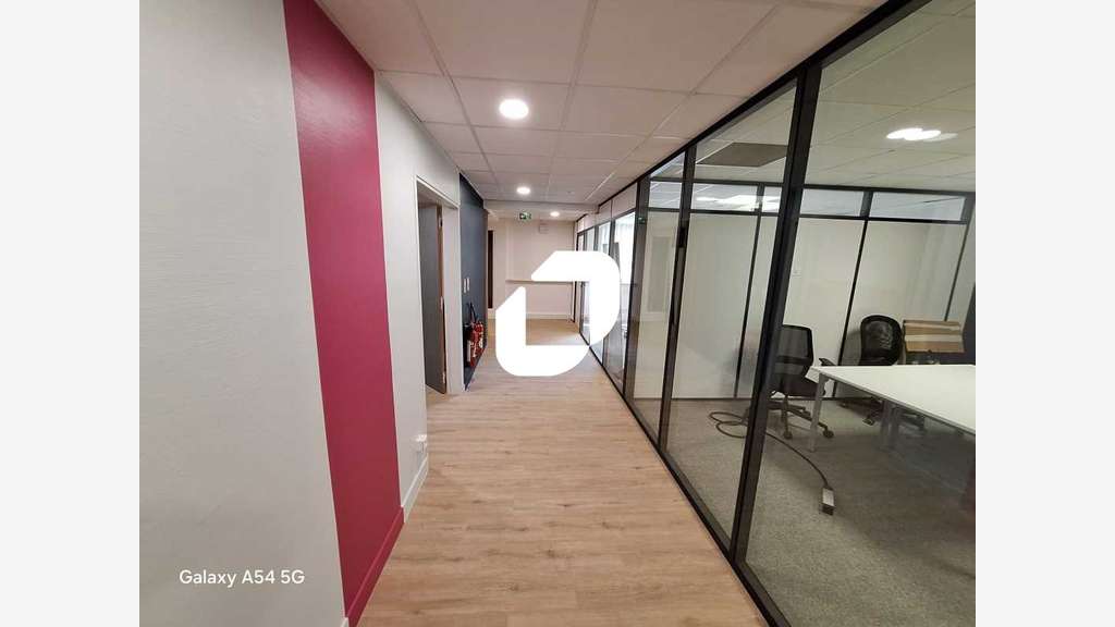 A louer Bureaux 177m² Issy les moulineaux